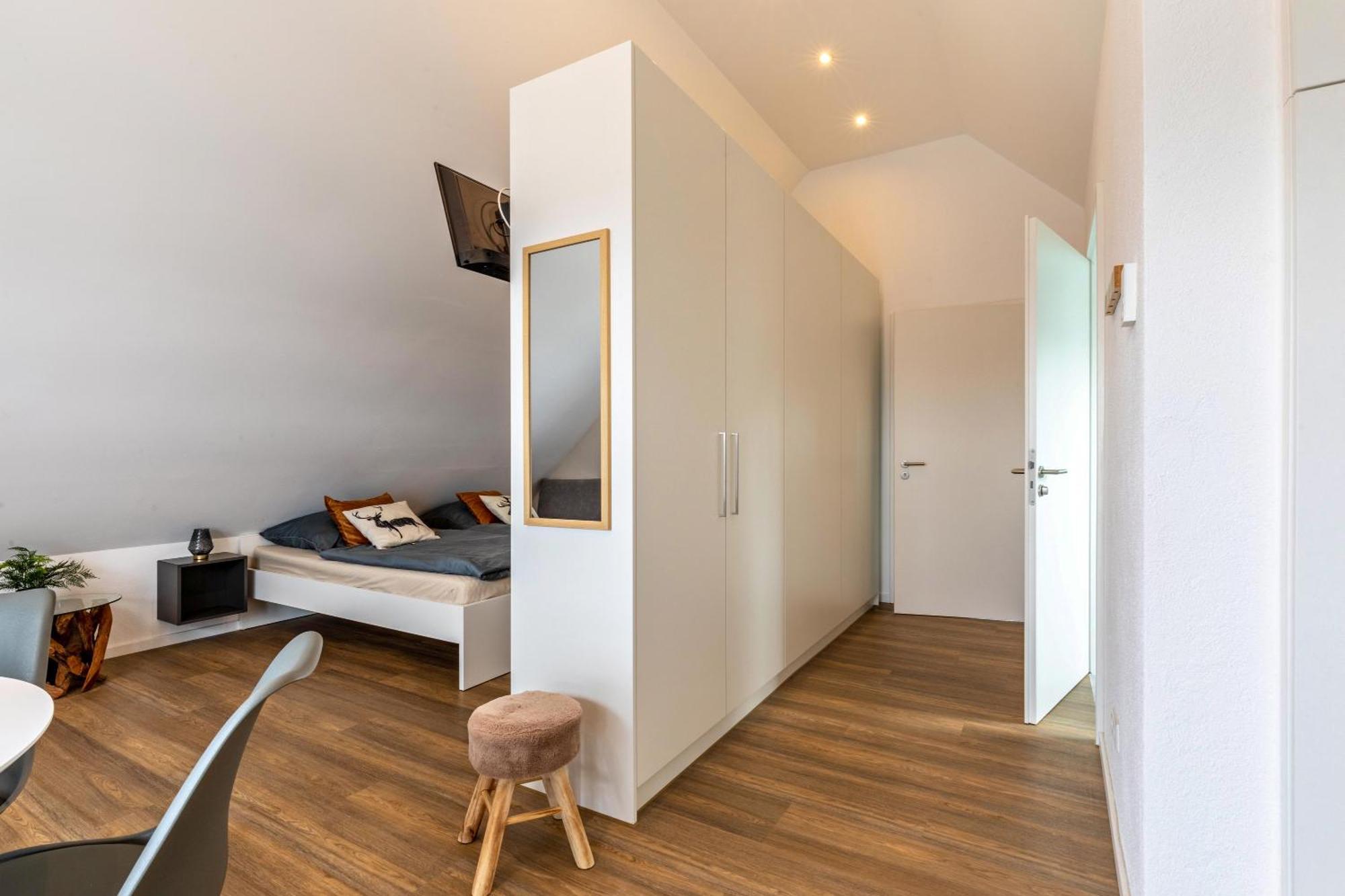 Studio 6 Parkside Apartments Гюнцбург Екстер'єр фото